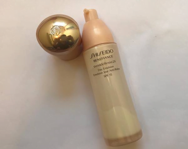 Shiseido Benefiance WrinkleResist24 Day Emulsion (Japan)