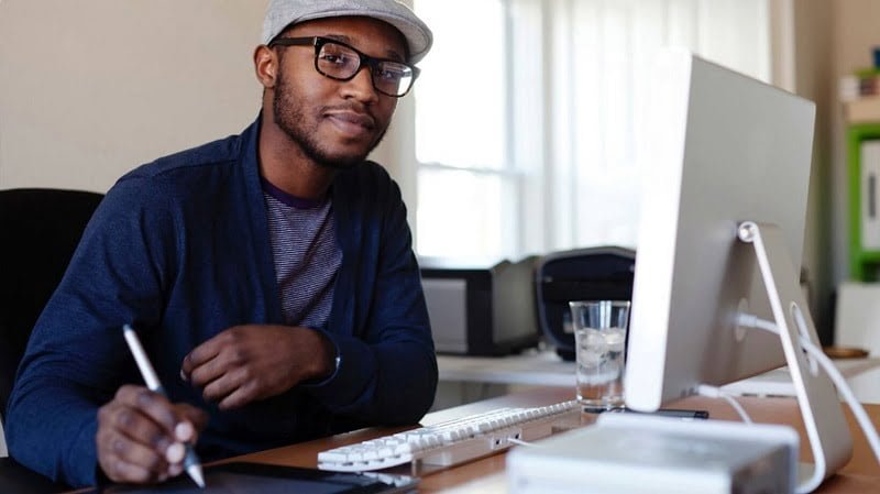 15 Jobs In UK Nigerians Can Get On Their First Day